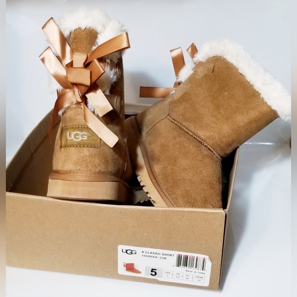 UGG Bailey Bow II Classic Short Boot 1002954 Chestnut Size 5 Size 6.5 Women's
